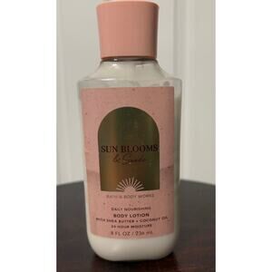 Bath & Body Works Sun Blooms & Suede Daily Nourishing Body Lotion